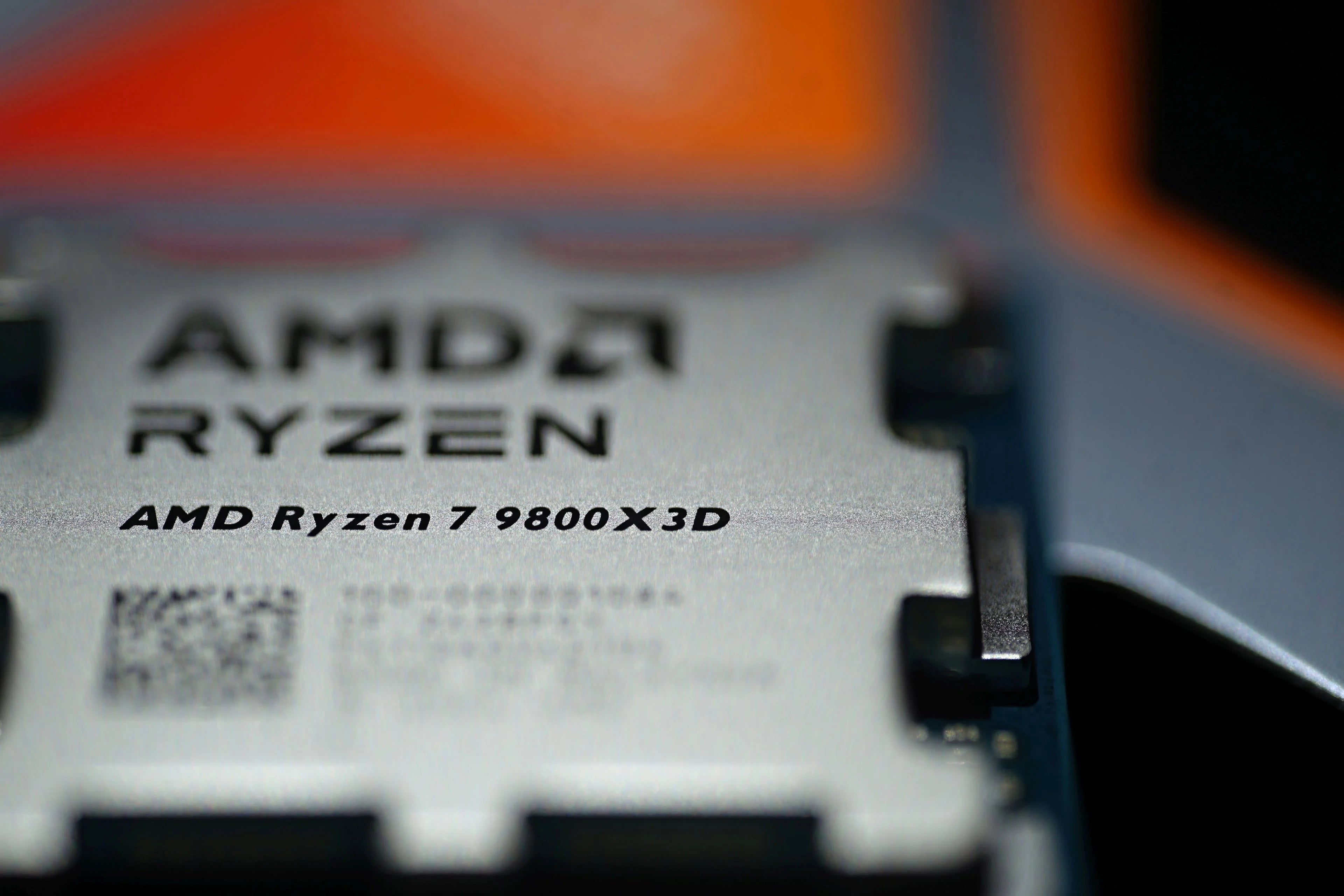 AMD Ryzen 7 9800X3D 8-Core 16-Thread Processor 4.7GHz 120W L3=96M DDR5 NEW Socket AM5 4NM R7 9800X3D but No Fan